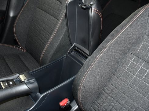 Certified 2025 Honda HR-V Sport image 23