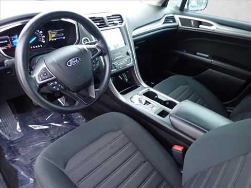 Used 2020 Ford Fusion SE AWD/4WD image 9