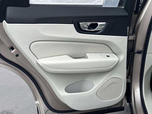 New 2026 Volvo XC60 T8 Ultra w/ Protection Package Premier AWD/4WD image 24