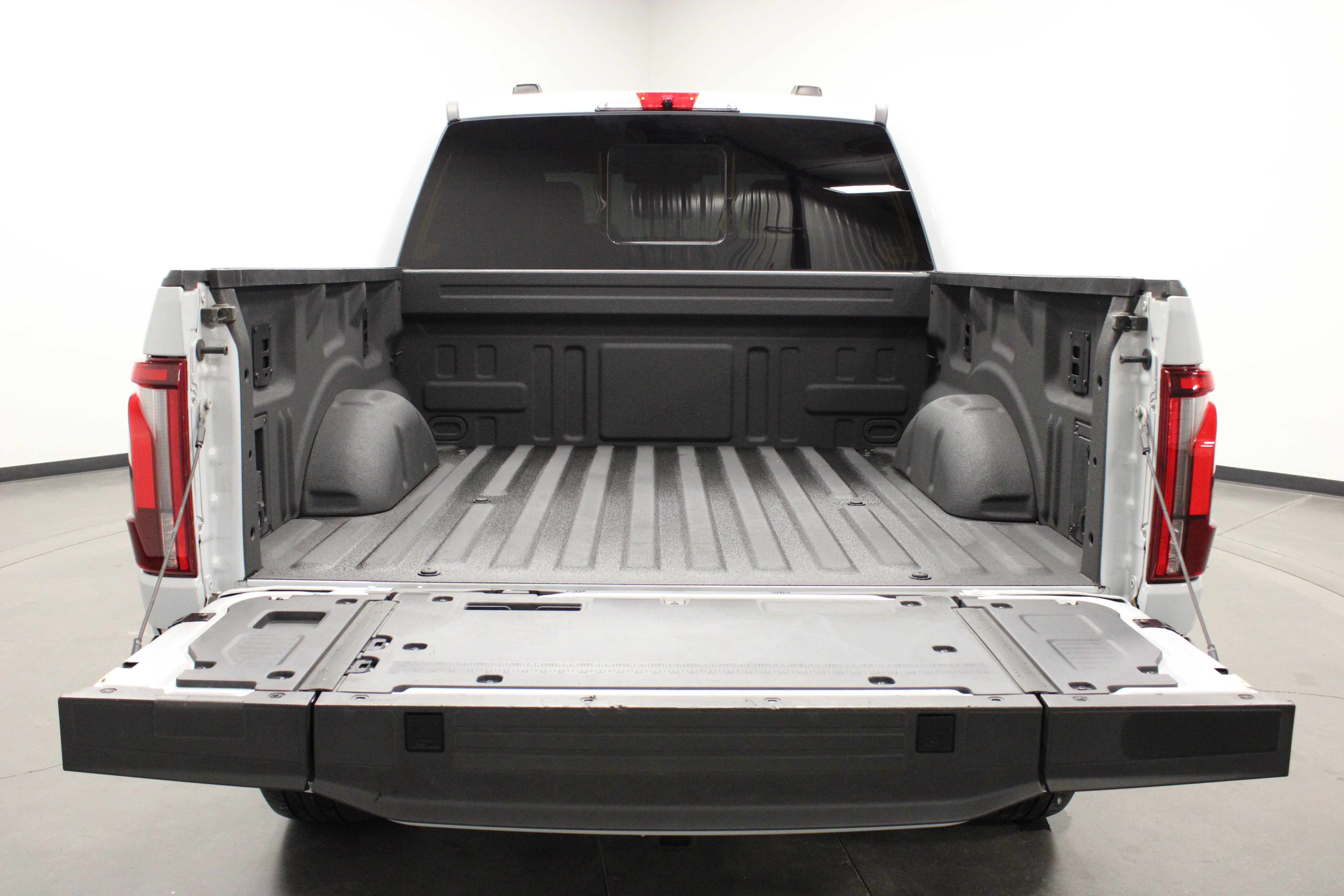 Used 2025 Ford F150 Platinum w/ Equipment Group 702A High AWD/4WD image 15