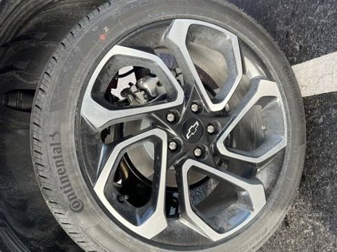 New 2026 Chevrolet Trax RS w/ Sunroof Package image 7