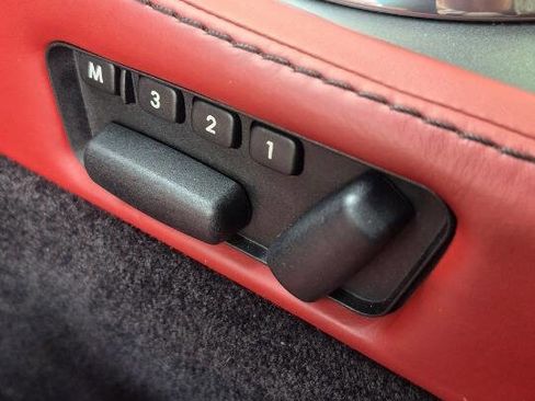 Used 2011 Aston Martin V12 Vantage Base 2dr Coupe image 31