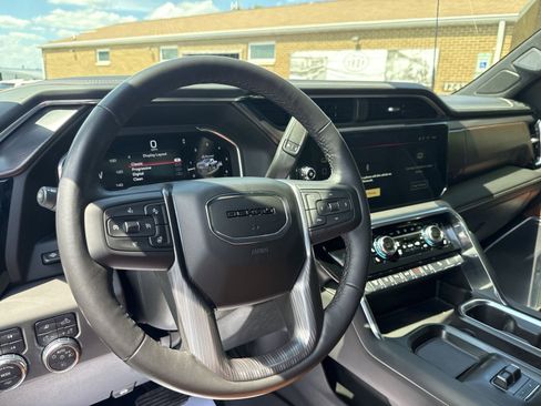 Used 2024 GMC Sierra 2500 Denali Ultimate w/ Snow Plow Prep/Camper Package AWD/4WD image 15