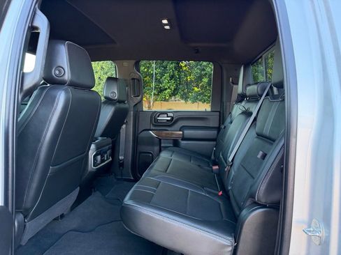 Used 2022 Chevrolet Silverado 2500 High Country image 23