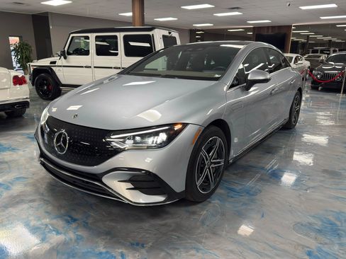 Used 2023 Mercedes-Benz EQE 500 EQE 500 4MATIC Sedan 4D image 3