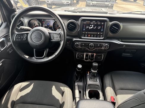Used 2022 Jeep Wrangler Unlimited Sport AWD/4WD image 21