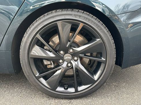 Used 2023 Genesis G70 3.3T w/ Sport Advanced Package image 15