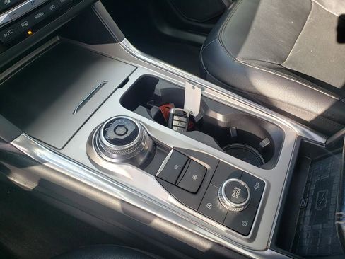 Used 2020 Ford Explorer Limited w/ Class III Trailer Tow Package image 39