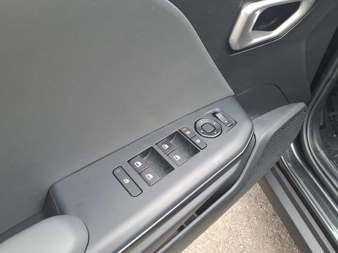 Used 2025 Kia K4 LXS image 14