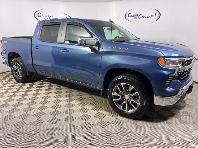 Used 2024 Chevrolet Silverado 1500 LT AWD/4WD image 8