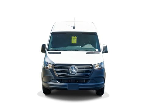 New 2024 Mercedes-Benz eSprinter 170 Cargo image 2