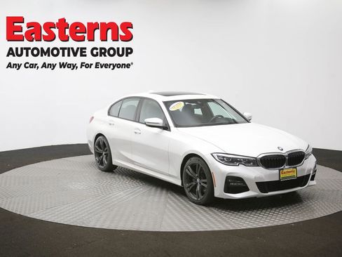 Used 2022 BMW 330i xDrive Sedan w/ M Sport Package image 51