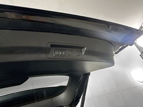 Used 2025 Ford Explorer ST-Line w/ ST-Line Street Pack AWD/4WD image 31