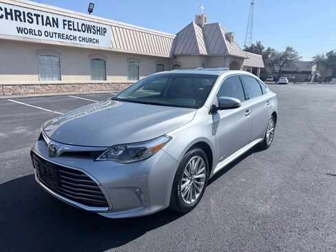 Used 2016 Toyota Avalon Limited image 8