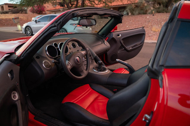 Used 2009 Pontiac Solstice Coupe RWD image 33