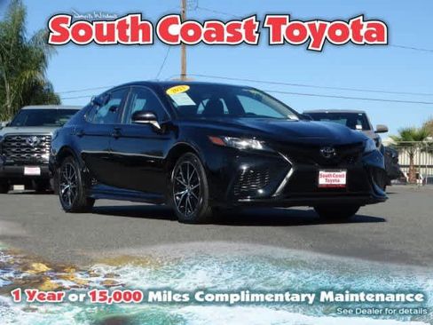Certified 2023 Toyota Camry SE image 1