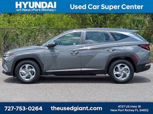 Used 2024 Hyundai Tucson SE FWD image 2