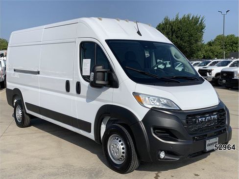 Used 2025 RAM ProMaster 2500 w/ Safety Group FWD image 3