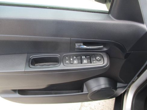 Used 2012 Jeep Liberty Sport AWD/4WD image 11