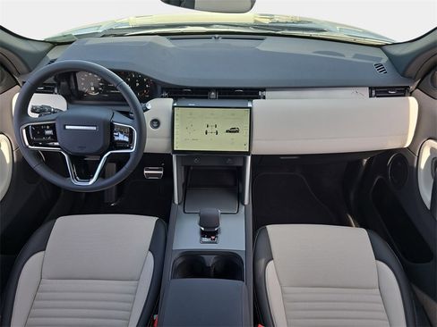 New 2026 Land Rover Discovery Sport Landmark image 9