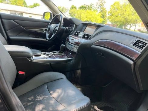 Used 2017 INFINITI Q70 L 3.7 AWD/4WD image 21