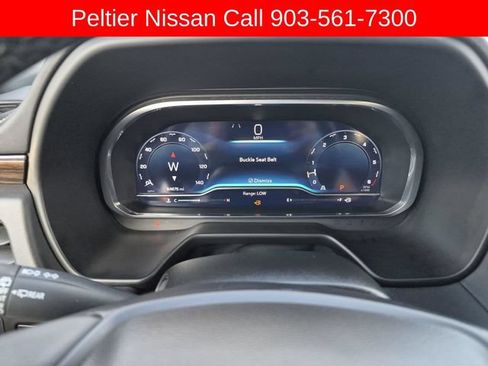 Used 2024 Chevrolet Suburban Premier RWD image 37