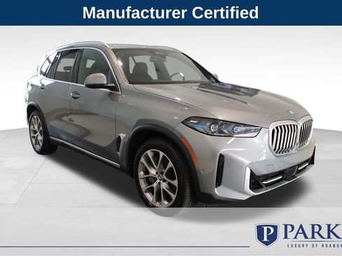Used 2025 BMW X5 xDrive50e AWD/4WD image 1