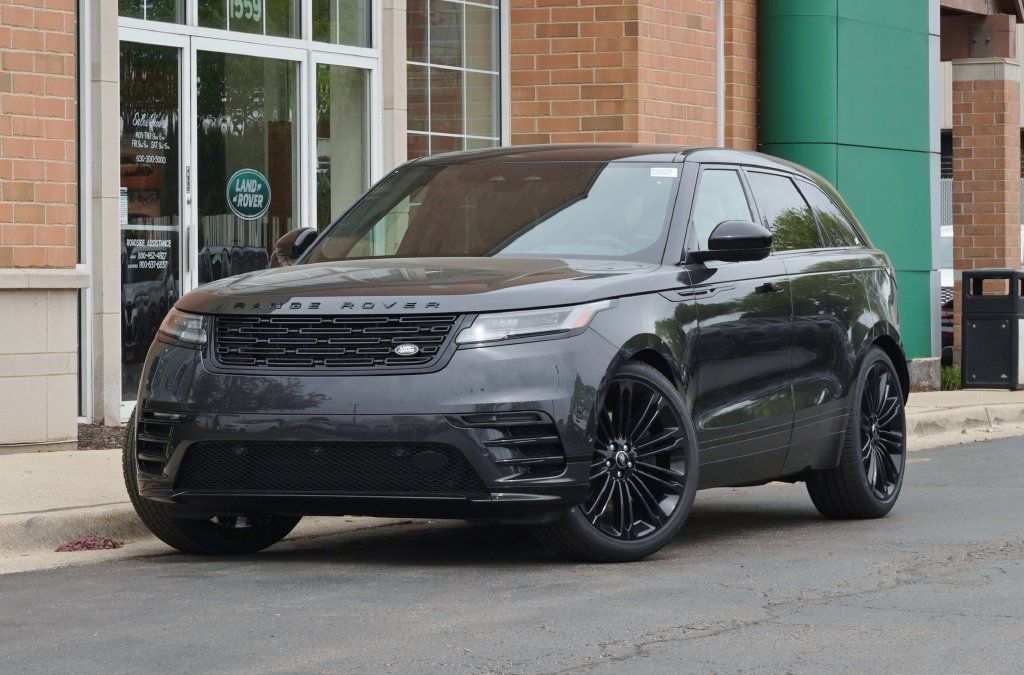 Used 2026 Land Rover Range Rover Velar Dynamic SE AWD/4WD image 1