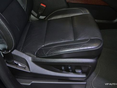 Used 2019 GMC Yukon XL SLT image 18