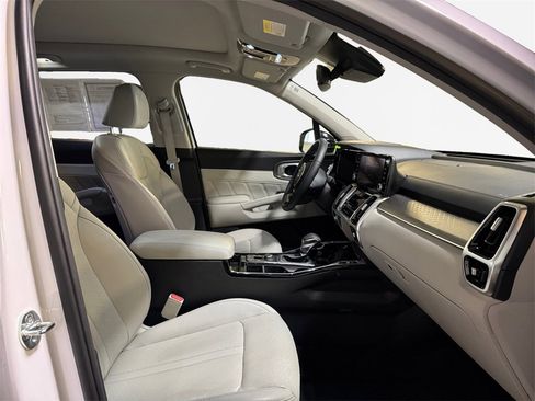 Certified 2023 Kia Sorento SX image 26