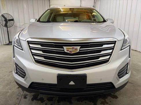 Used 2018 Cadillac XT5 Luxury w/ Driver Awareness Package image 2