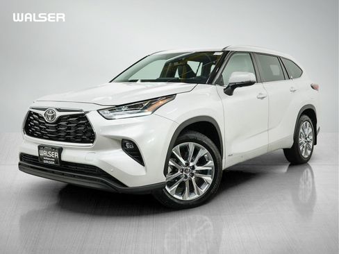 Used 2026 Toyota Highlander Limited AWD/4WD image 1