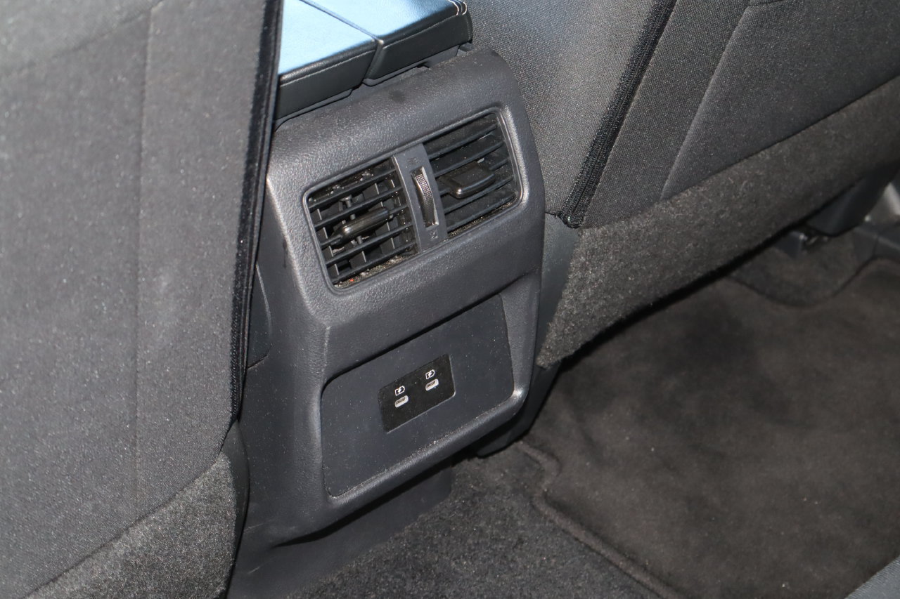 Used 2024 Nissan Rogue SV FWD image 18