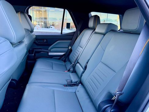 Used 2025 Toyota 4Runner Trailhunter image 10