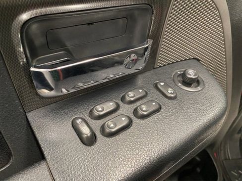 Used 2005 Ford F150 4x4 SuperCrew image 19