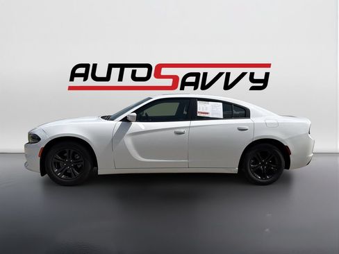 Used 2022 Dodge Charger SXT w/ Leather Interior Group RWD image 8