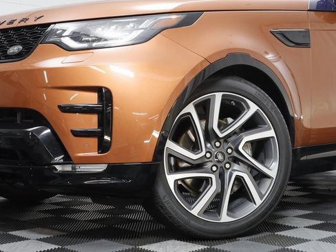 Used 2018 Land Rover Discovery HSE Luxury image 3