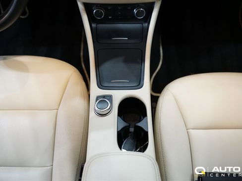 Used 2015 Mercedes-Benz GLA 250 4MATIC image 23