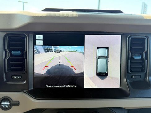 Used 2022 Ford Bronco Wildtrak image 29