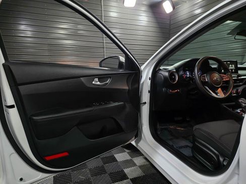 Used 2021 Kia Forte Sedan image 30