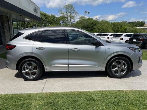 Used 2024 Ford Escape ST-Line image 9