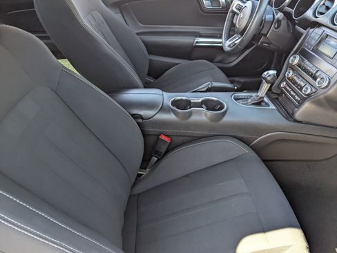 Used 2019 Ford Mustang Coupe image 11