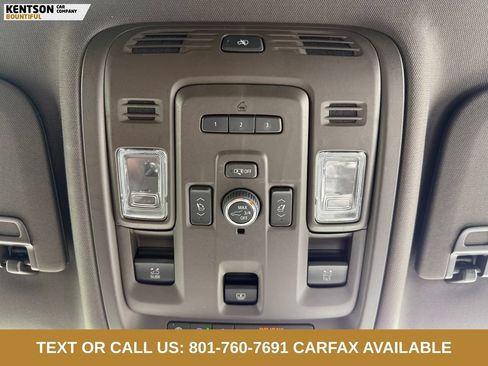 Used 2022 GMC Yukon Denali w/ Denali Ultimate Package AWD/4WD image 26