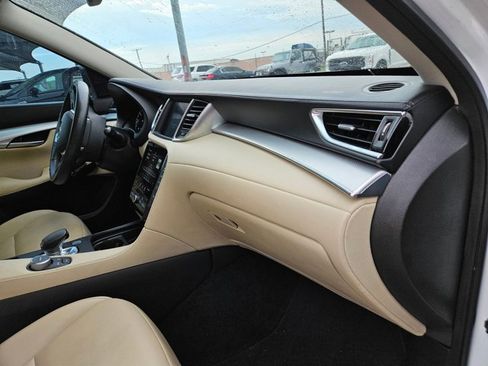 Used 2021 INFINITI QX50 Luxe FWD image 18