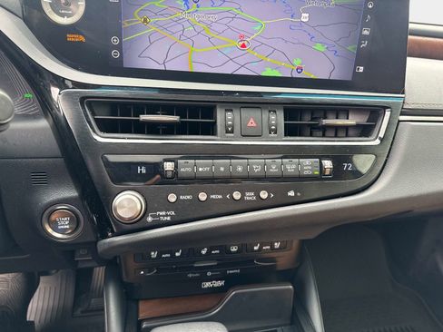 Used 2022 Lexus ES 350 Ultra Luxury w/ Accessory Package 2 image 20