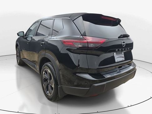 Used 2025 Nissan Rogue SV FWD image 8