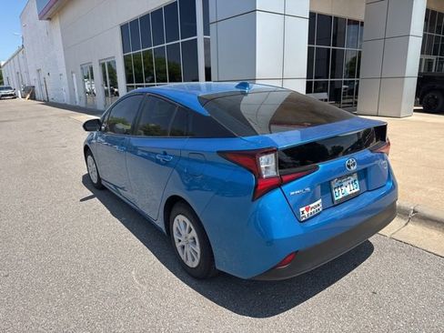 Used 2022 Toyota Prius L Eco FWD image 4