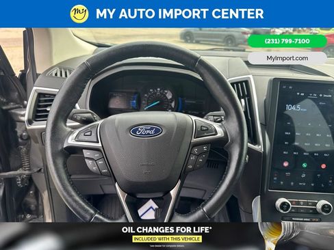 Used 2022 Ford Edge Titanium AWD/4WD image 16