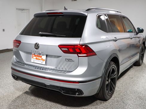 Used 2023 Volkswagen Tiguan SE R-Line FWD image 7
