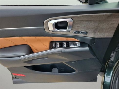 Used 2023 Kia Sorento SX Prestige image 14